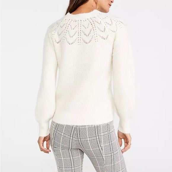 SM Ann Taylor Long Sleeve Cream Top - Picture 4 of 4